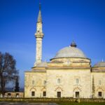 AH İSTANBUL, İKİ YÜZÜN VAR